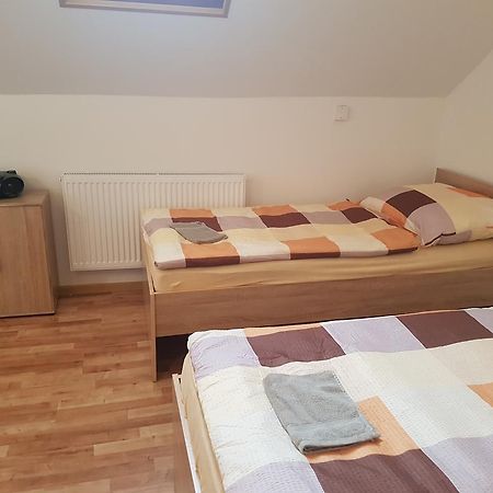 Ubytovani Zizkova Pacov Hotel Екстериор снимка