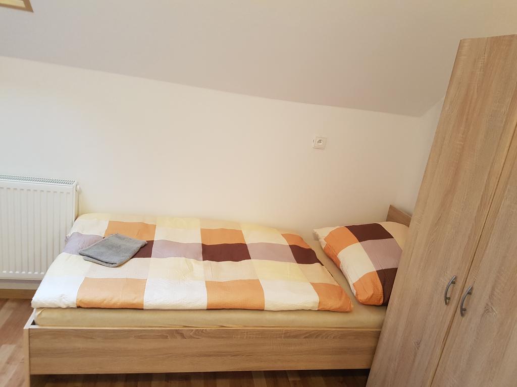 Ubytovani Zizkova Pacov Hotel Екстериор снимка